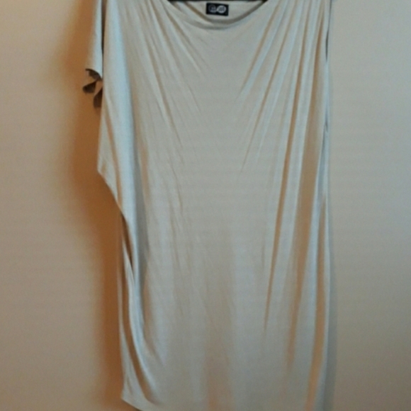 Asymmetrical Tunic - Picture 3 of 8